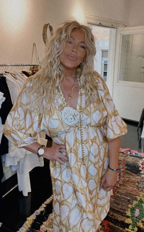 DRESS WITH PRINT