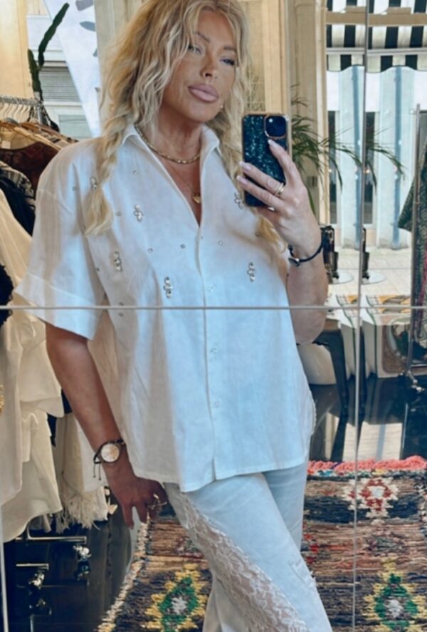 BLOUSE WITH STRASS