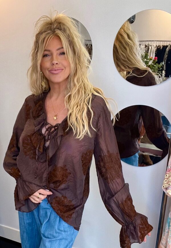 BLOUSE WITH BRODERY
