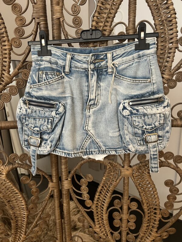 A Sample Sale skirt/short XS, 1 left