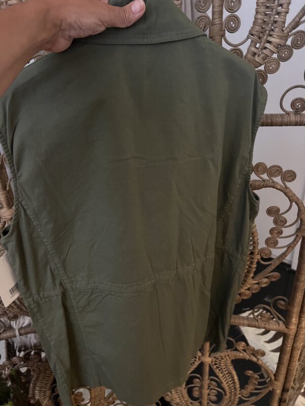 A Sample Sale vest, 1 left - Image 2