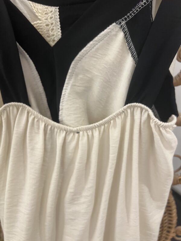 A Sample Sale nice set, 1 left - Image 3