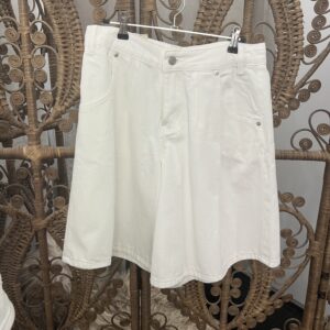 a sample sale shorts MEDIUM, 1 left