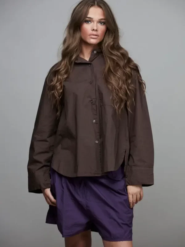 BOYFRIEND SHORT CHOCOLATE
