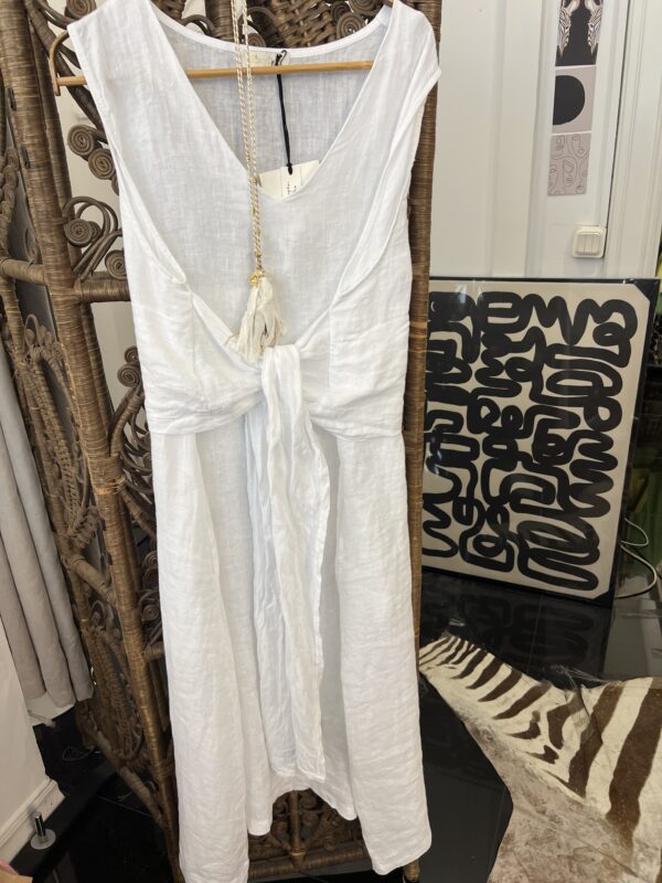 1 A Sample Sale, 1 left
