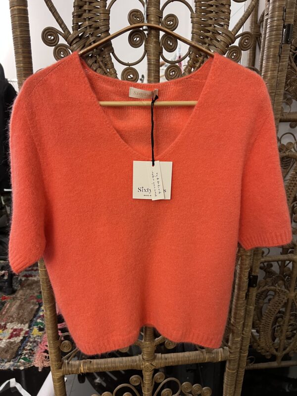1 A Sample Sale ALPACKA ,1 left
