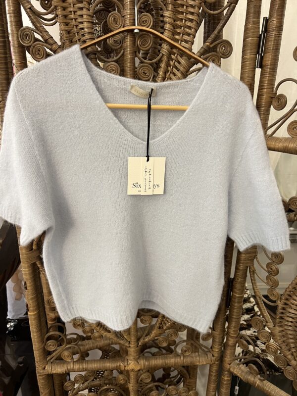 1 A Sample Sale ALPACKA ,1 left