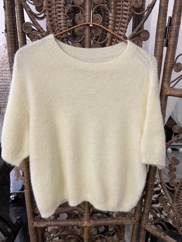 1 A Sample Sale ALPACKA ,1 left
