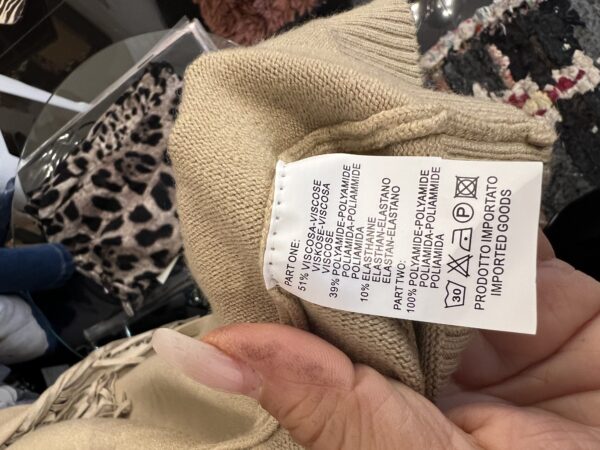 NEW sample sale 12/10 ,  1 left - Image 3